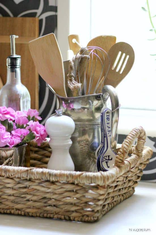 how to accessorize a kitchen counter