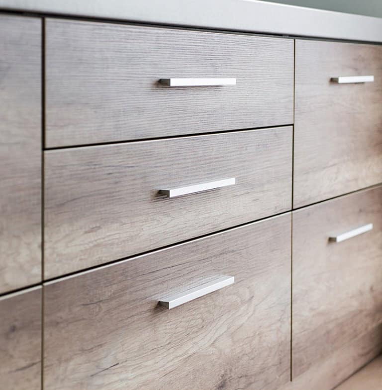 29 Catchy Kitchen Hardware Ideas [A Guide for Decorating]