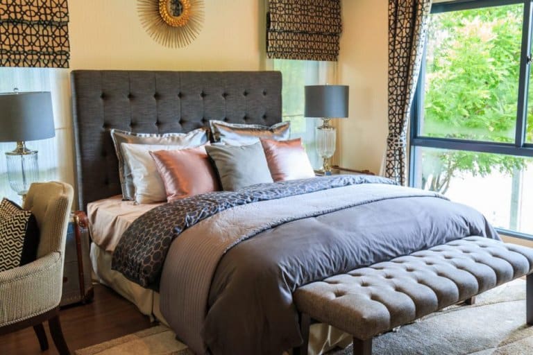 40+ Gorgeous Small Master Bedroom Ideas [Decor Inspirations]