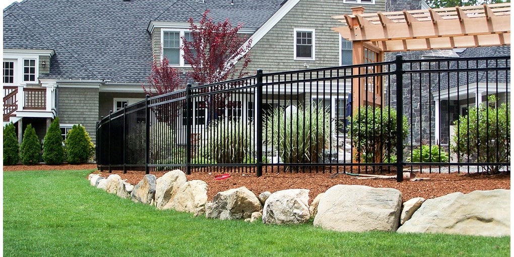 small garden fence ideas